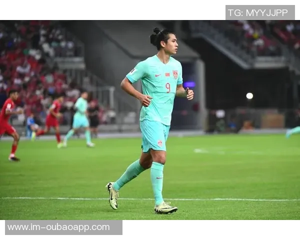 张玉宁29岁当选新国足队长未来带领球队迎接挑战 张玉宁29岁当选新国足队长未来带领球队迎接挑战