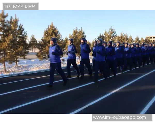 长春气温骤降却挡不住亚泰将士训练热情奋勇备战新赛季 长春气温骤降却挡不住亚泰将士训练热情奋勇备战新赛季
